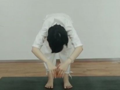 四：2.实践第四课解析（站立调身第三式——站姿脊柱旋转）