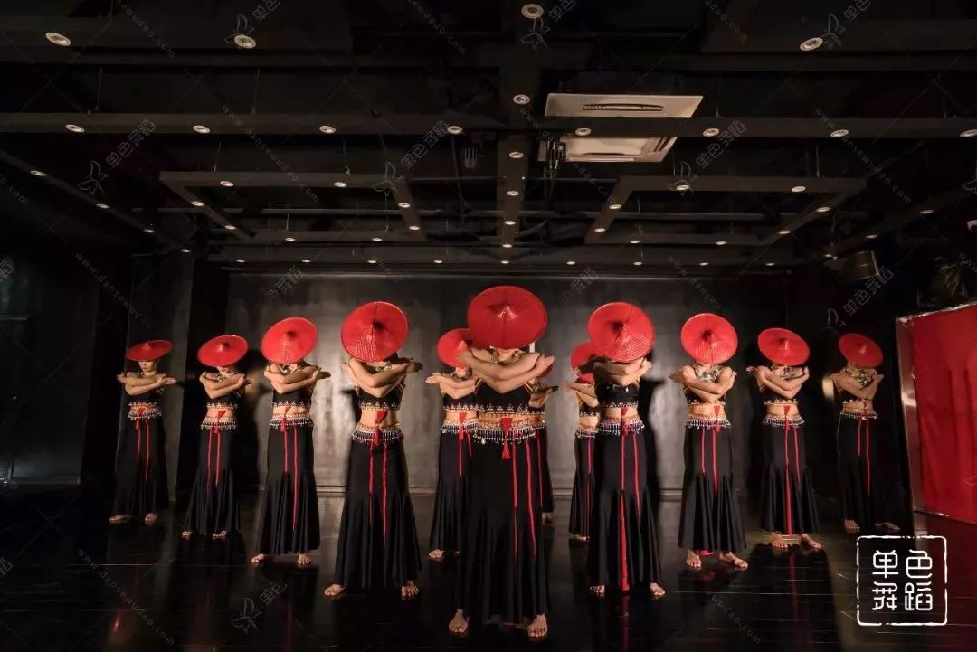 惊艳美爆的傣族舞《月亮》教学