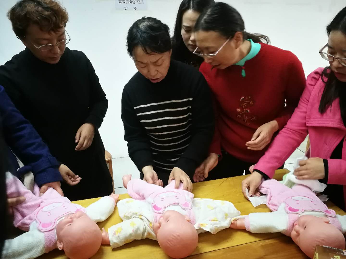 【最优秀的启蒙导师】育婴师让宝宝赢在人生起跑线上