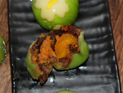2.咸蛋肉松和红豆沙咸蛋口味
