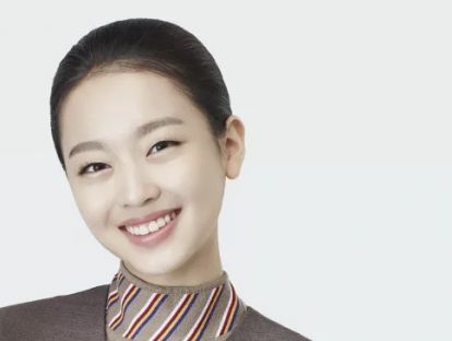 8、【形象塑造】女生发型— 大光明盘发