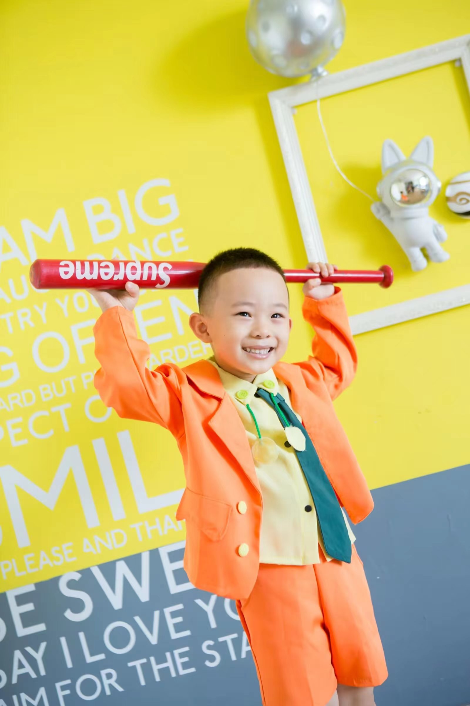 棒球少年大元元：橙色西装下的热血与决心