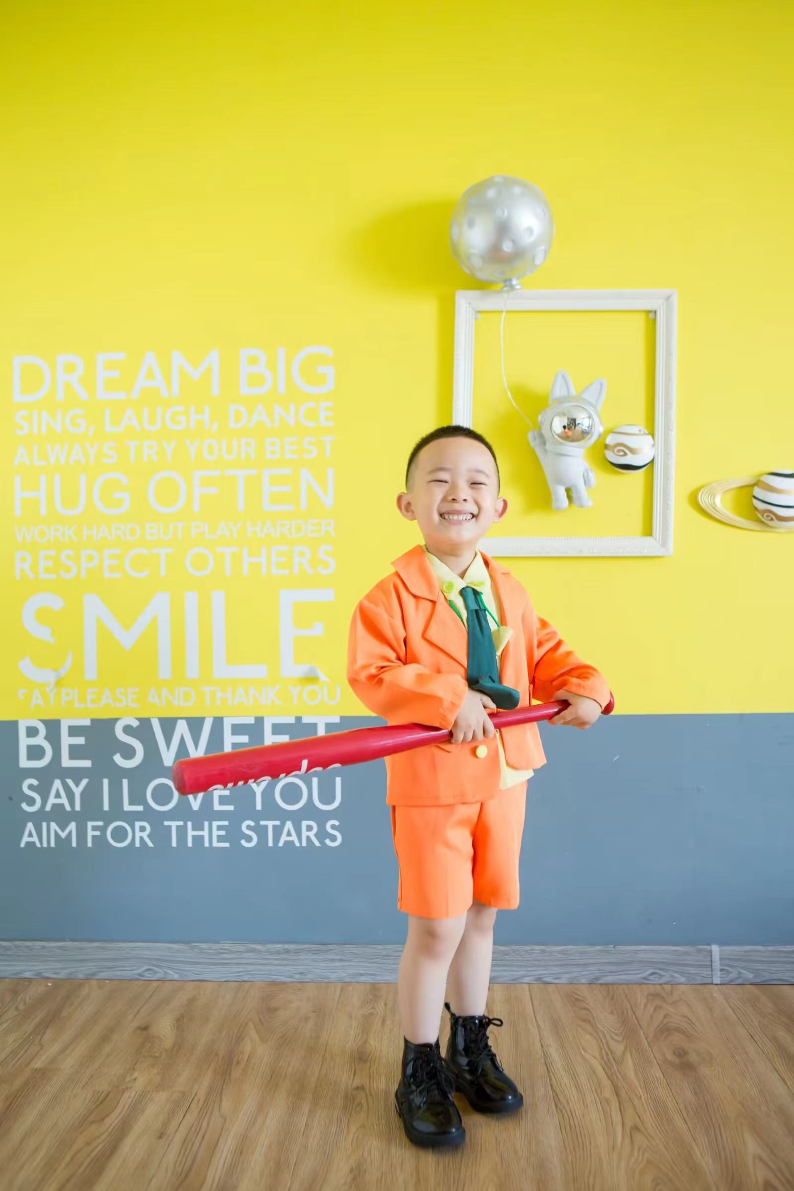 棒球少年大元元：橙色西装下的热血与决心