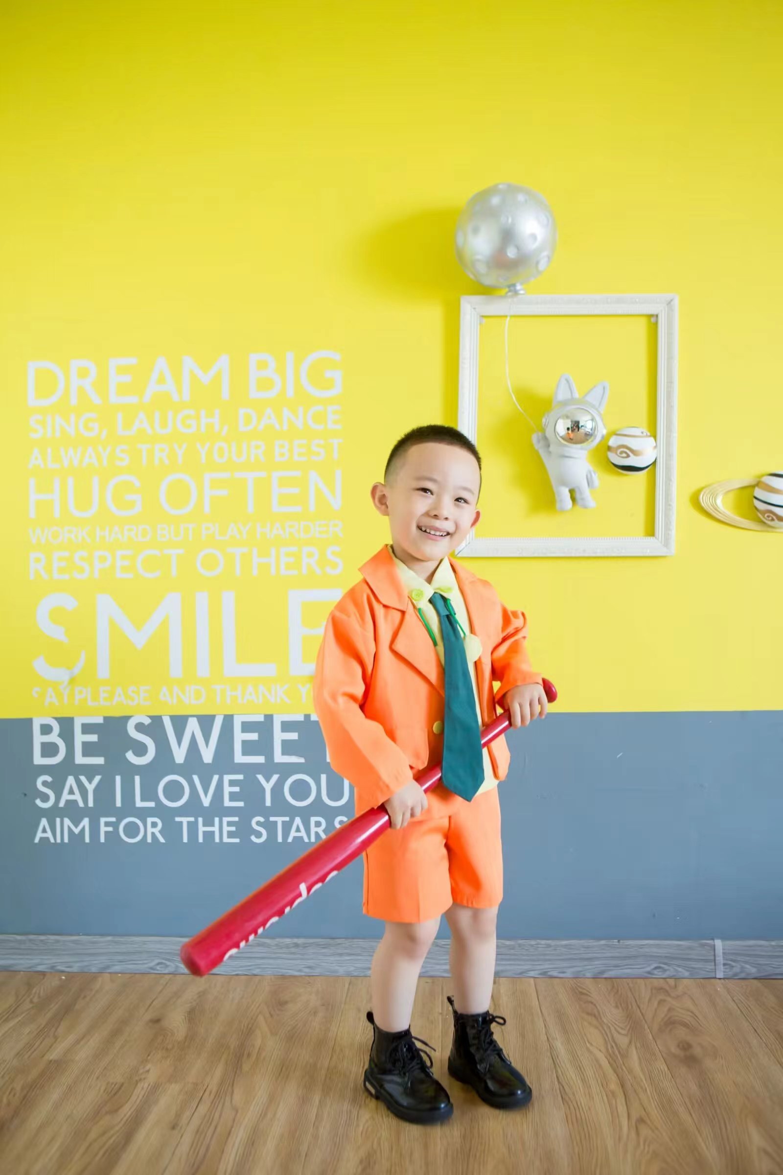 棒球少年大元元：橙色西装下的热血与决心