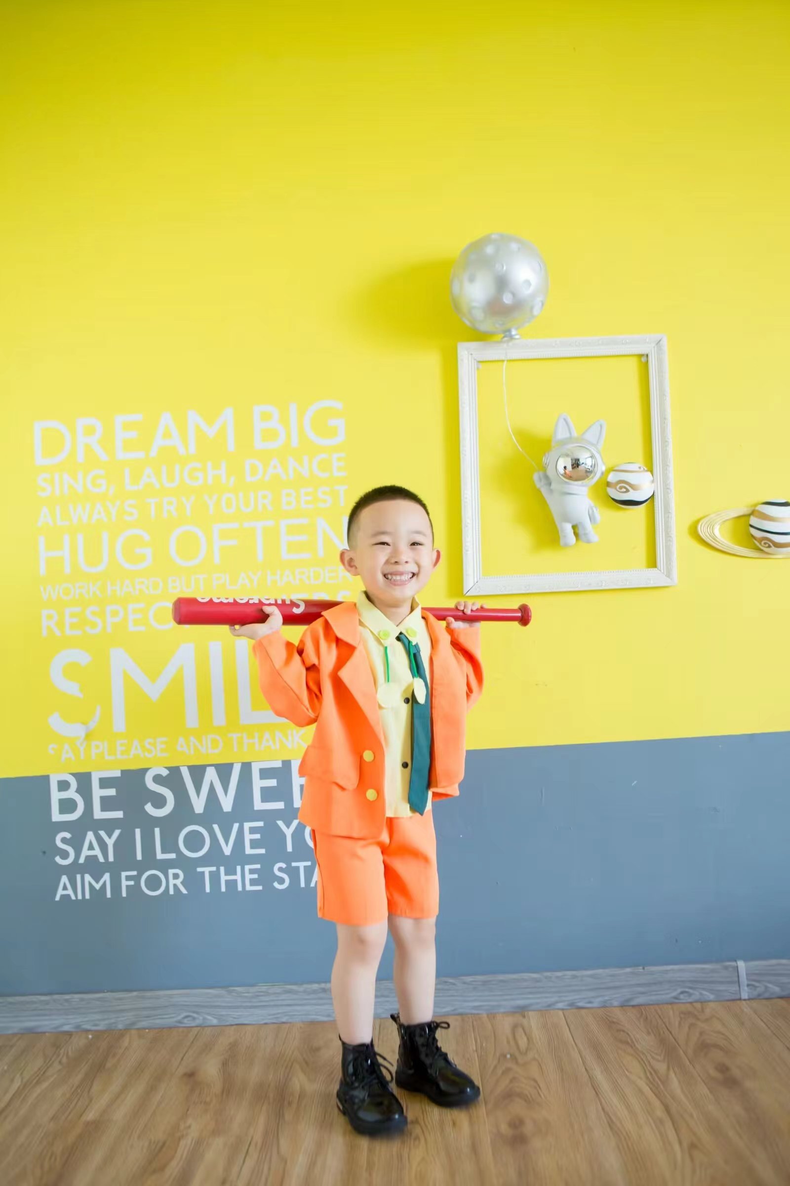 棒球少年大元元：橙色西装下的热血与决心