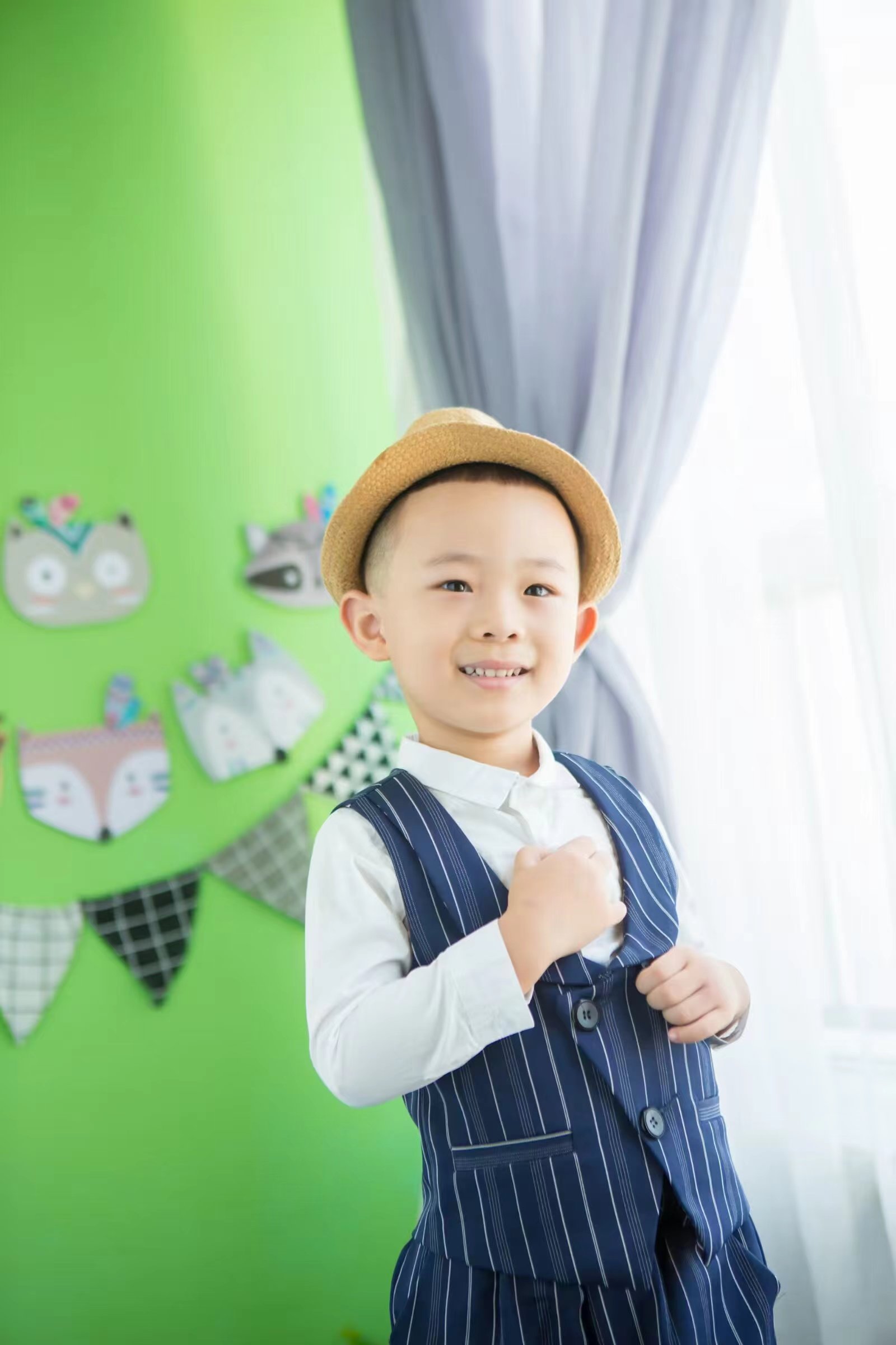 大元元的潮流瞬间：童真与时尚的完美结合