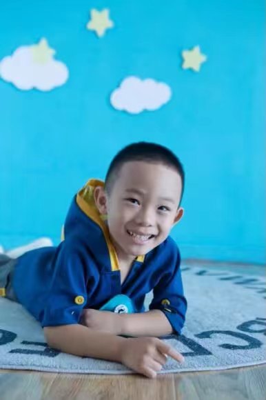 无忧无虑的大元元