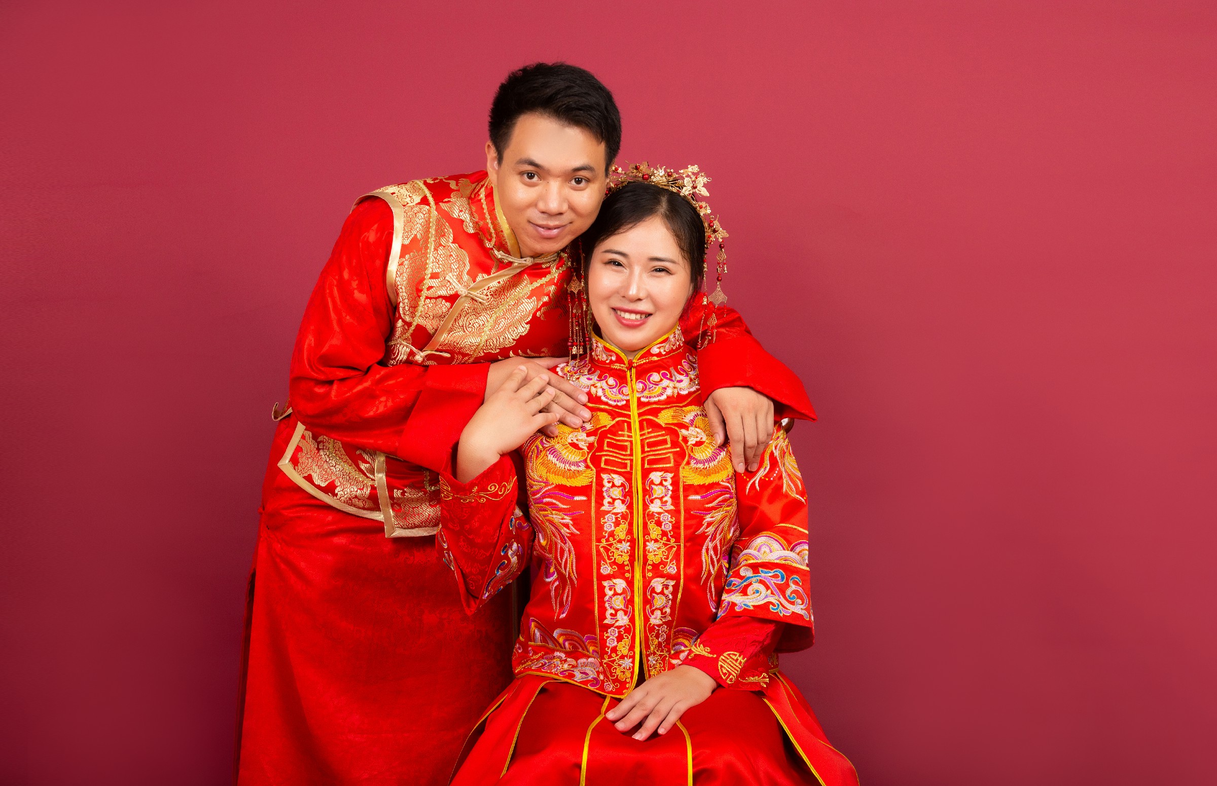 大元元与父母的温馨时刻：中国风写真的独特魅力