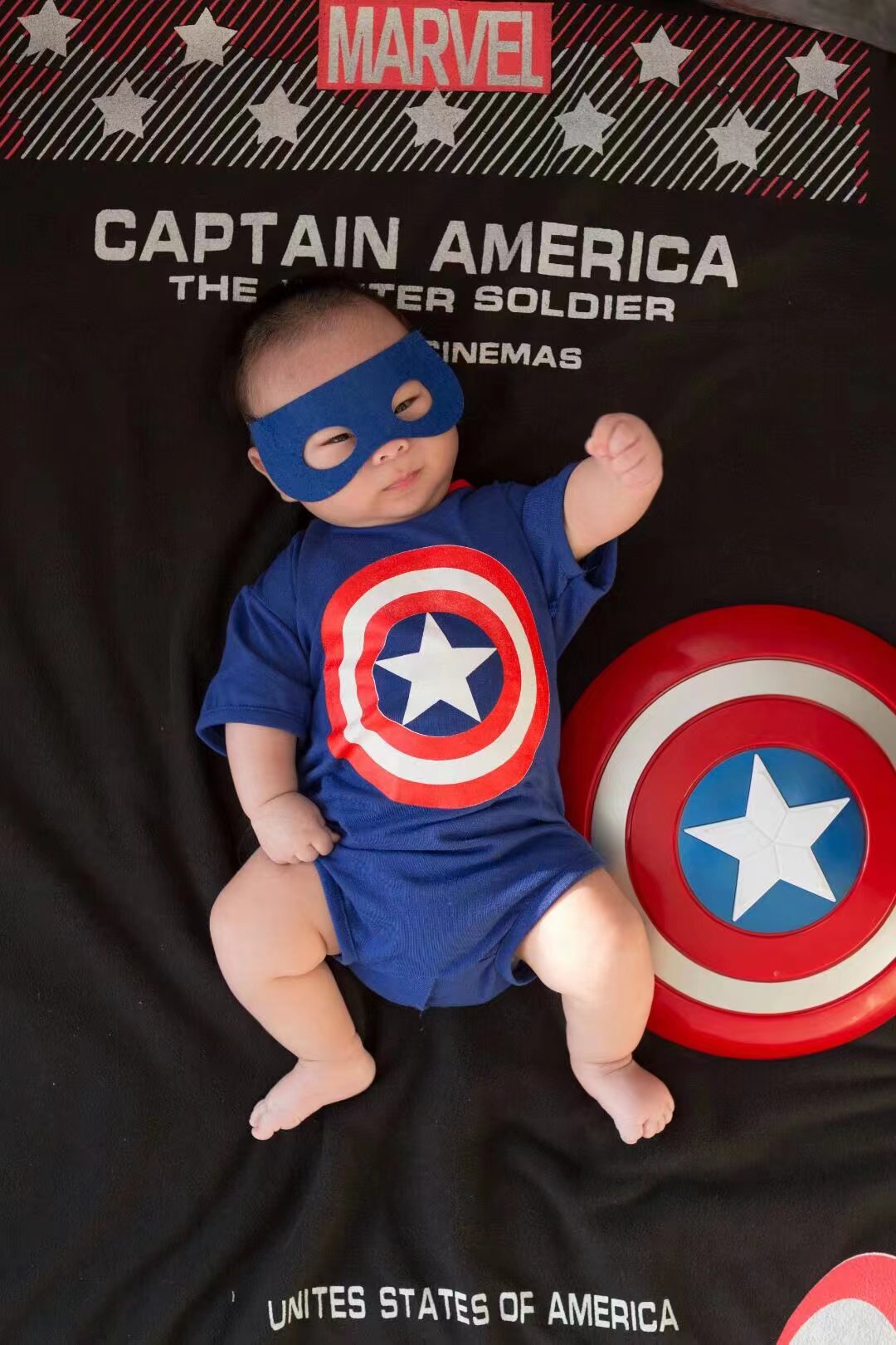 小小婴儿的美国队长梦：英雄精神的传承与影响