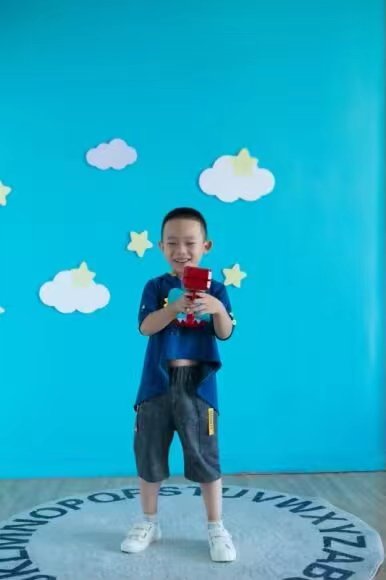 无忧无虑的大元元