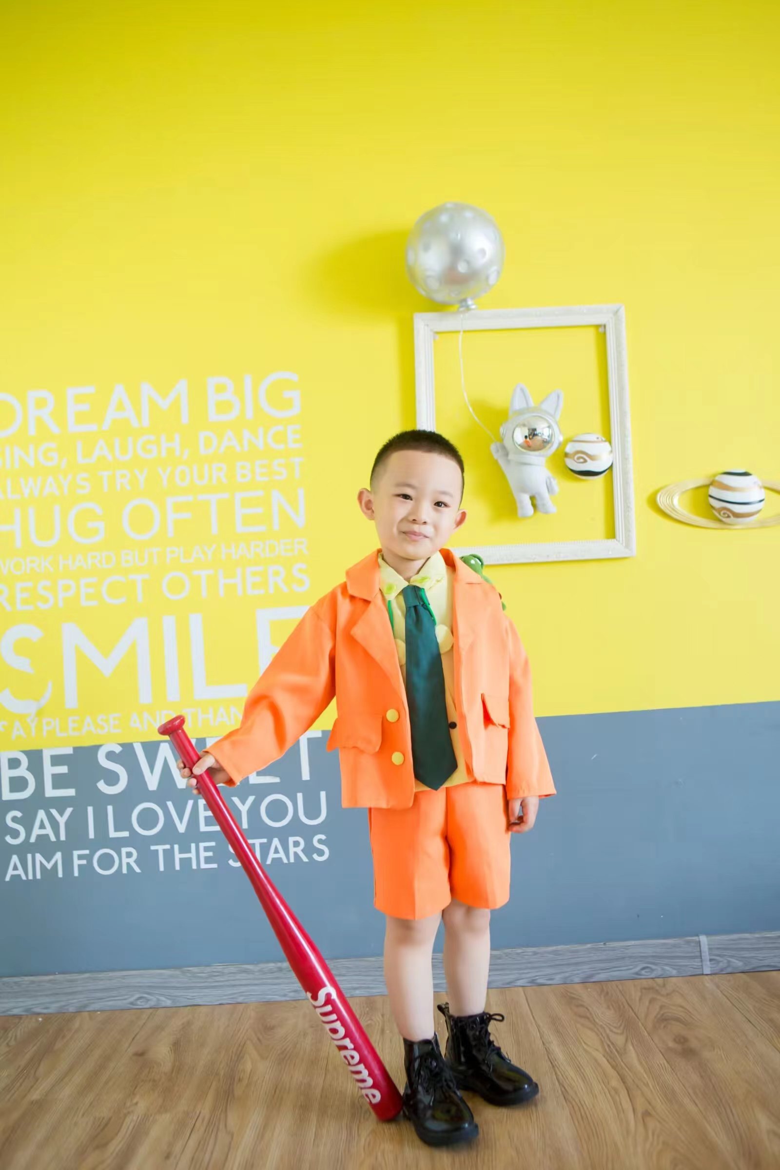 棒球少年大元元：橙色西装下的热血与决心